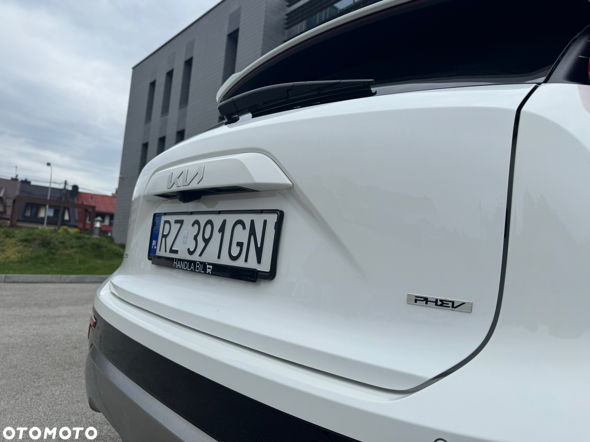 Kia Niro 1.6 GDI Plug-in Hybrid L Business Line - 2