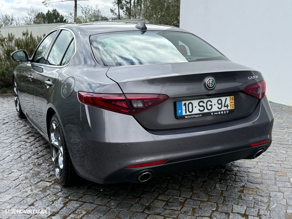 Alfa Romeo Giulia - 14