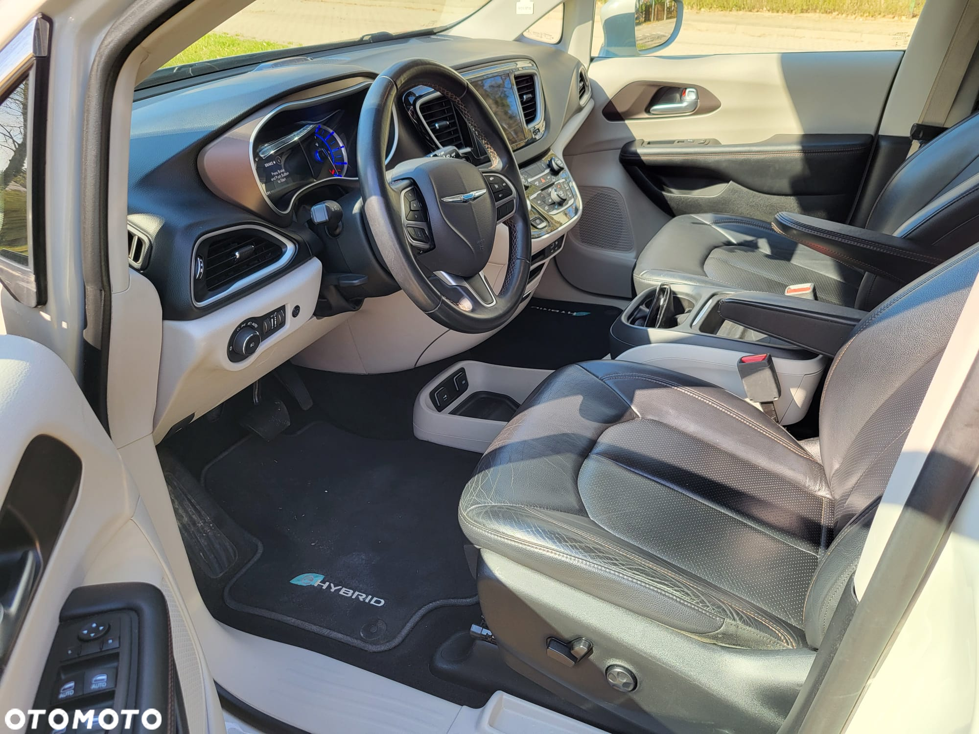 Chrysler Pacifica - 14