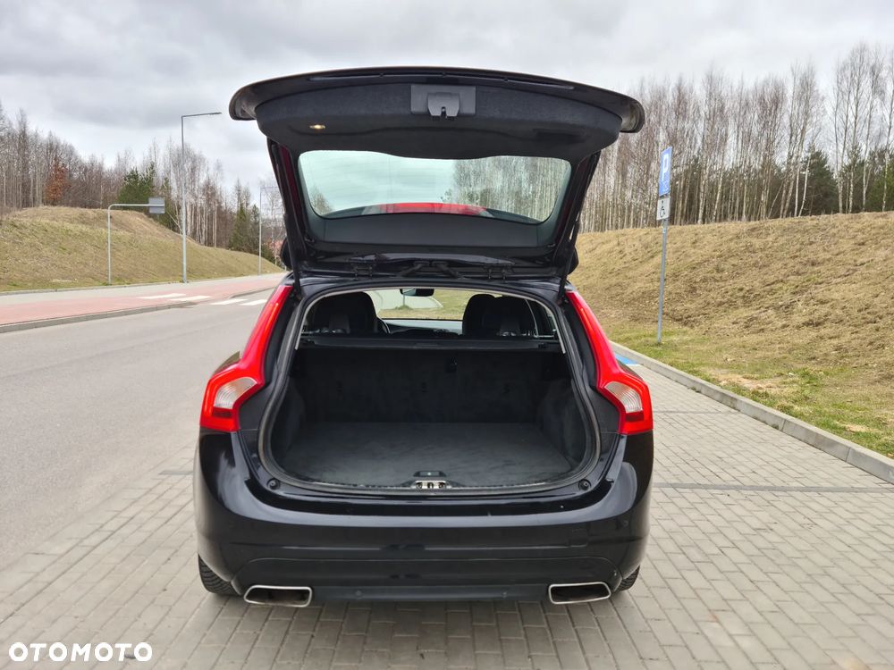 Volvo V60 D4 Drive-E Momentum - 15