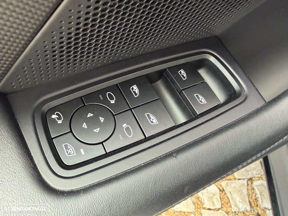 Porsche Taycan Cross Turismo Turbo - 29