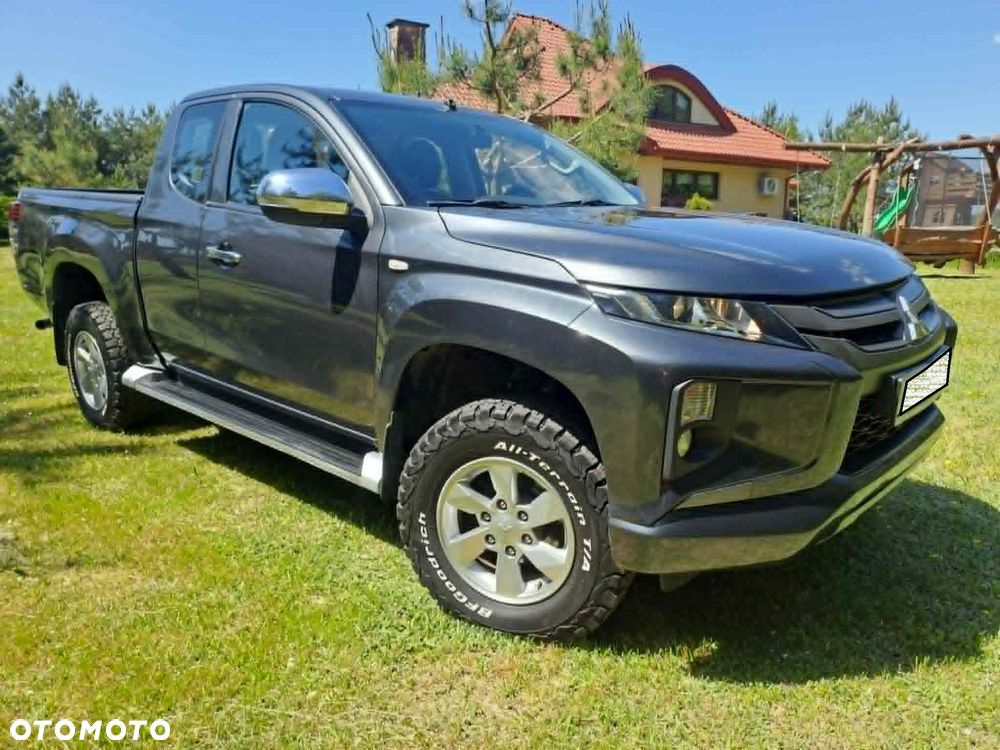 Mitsubishi L200 - 1