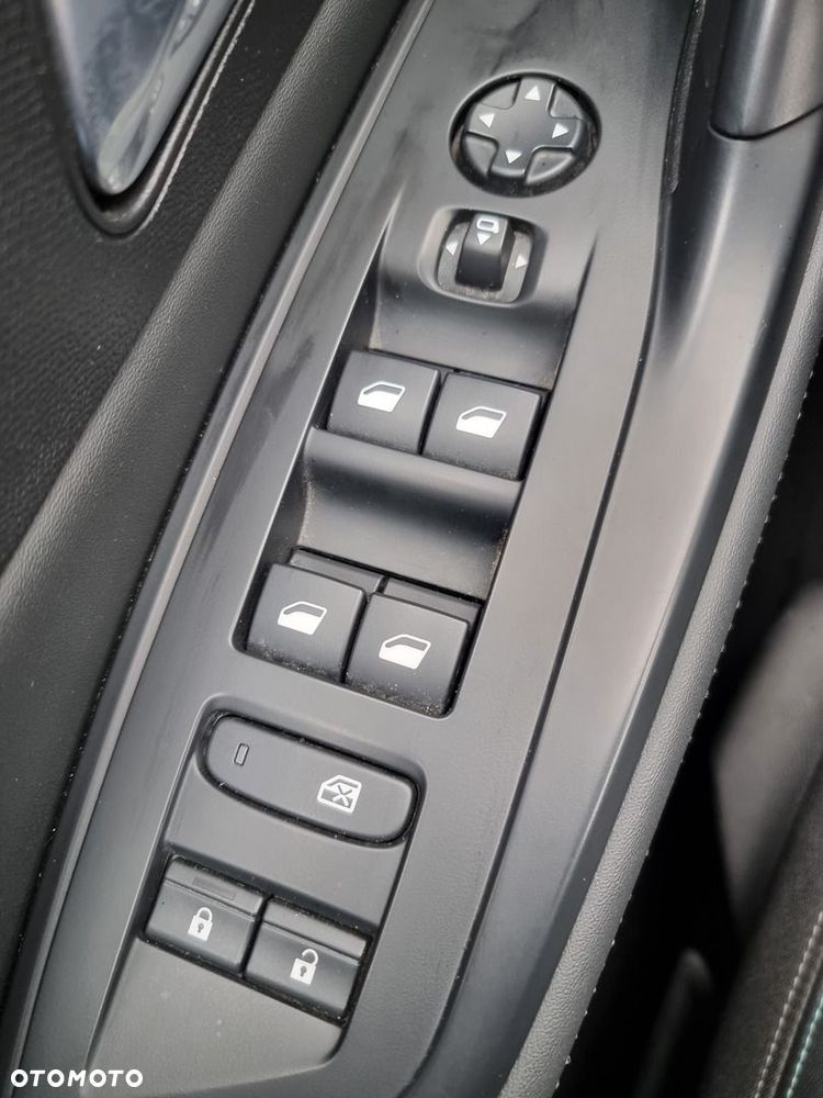 Peugeot 308 1.5 BlueHDi Allure S&S - 33