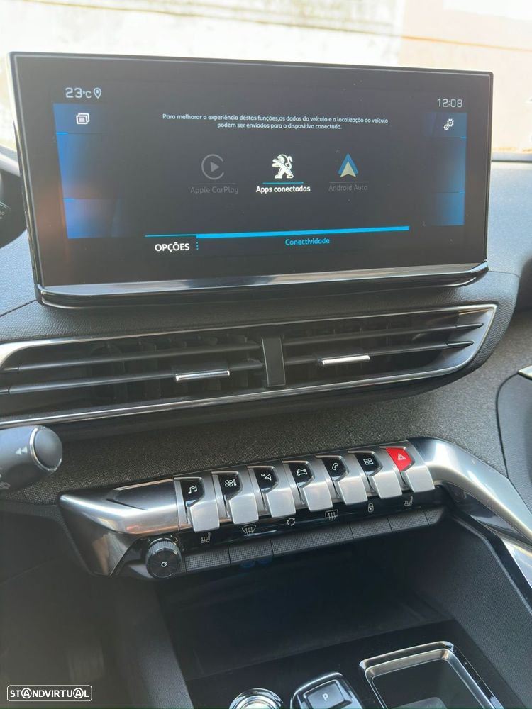 Peugeot 5008 1.2 PureTech Allure Pack EAT8 - 19