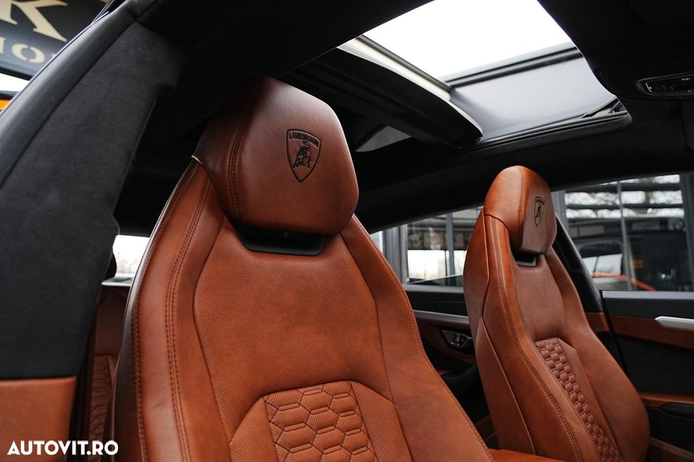 Lamborghini URUS - 13