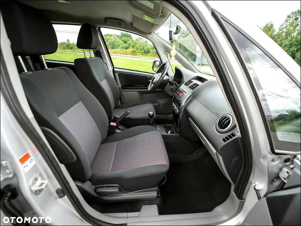 Suzuki SX4 1.6 VVT 4x4 Comfort - 36