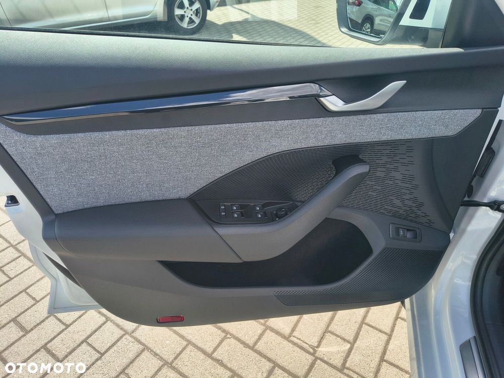 Skoda Octavia 1.5 TSI mHEV Drive Selection DSG - 14