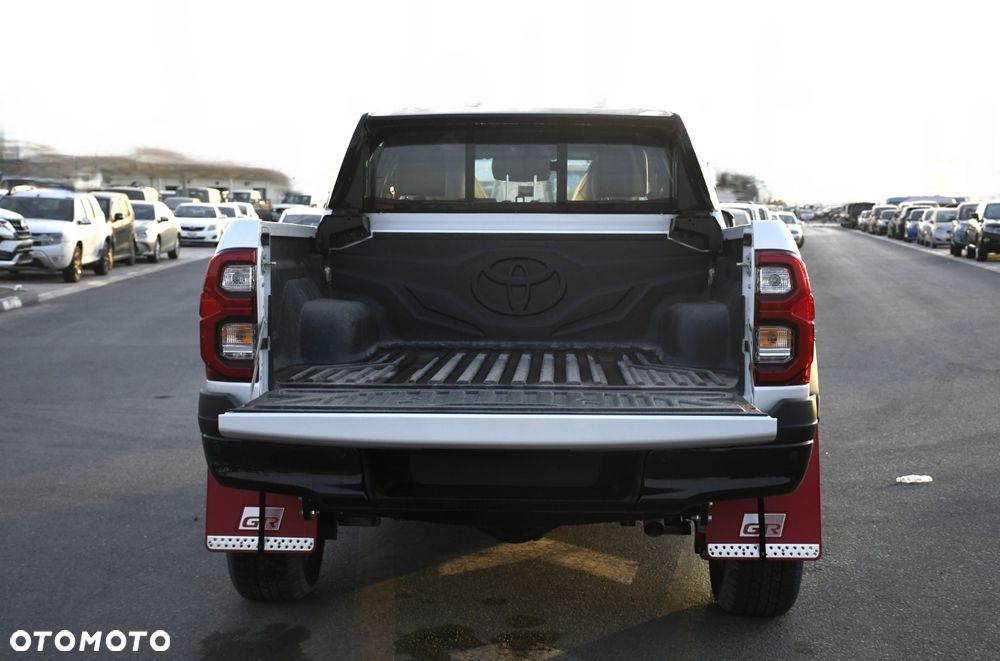 Toyota Hilux - 23