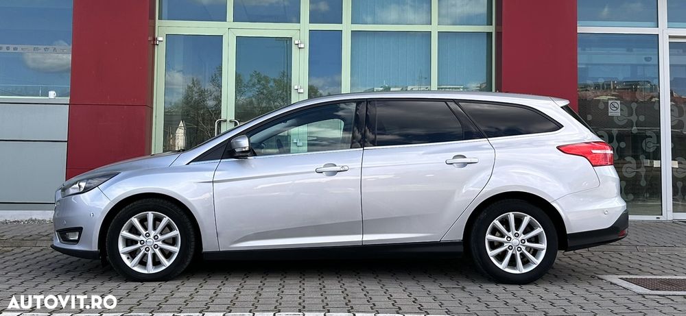 Ford Focus - 23