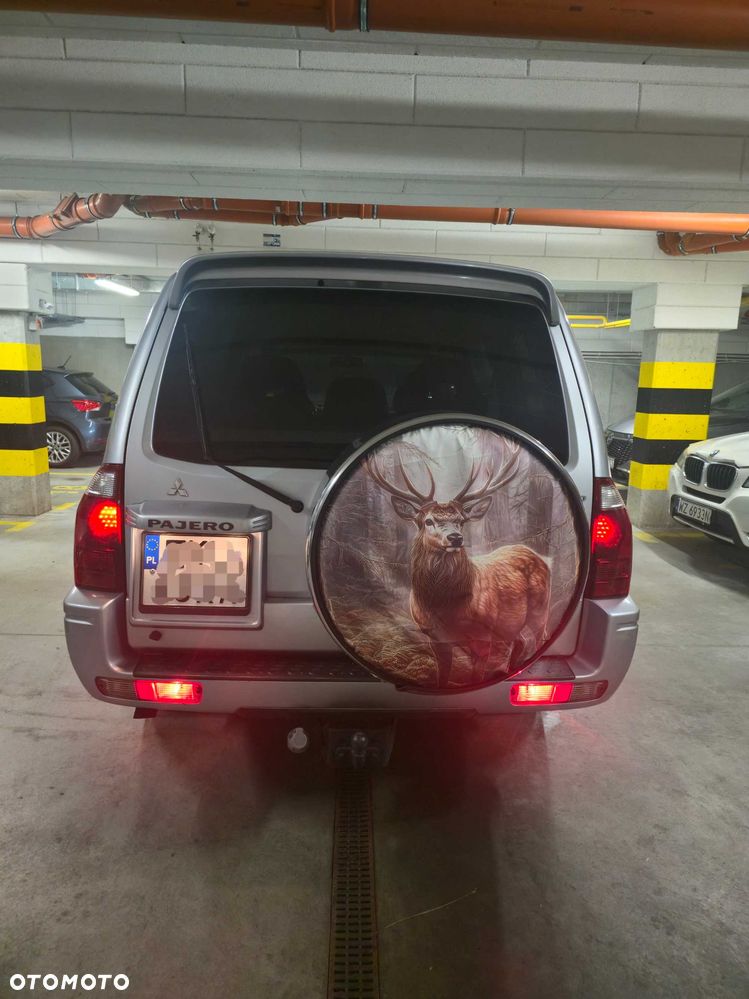 Mitsubishi Pajero - 4