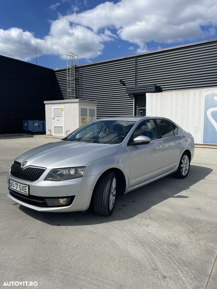 Skoda Octavia 1.6 TDI STYLE DSG - 1