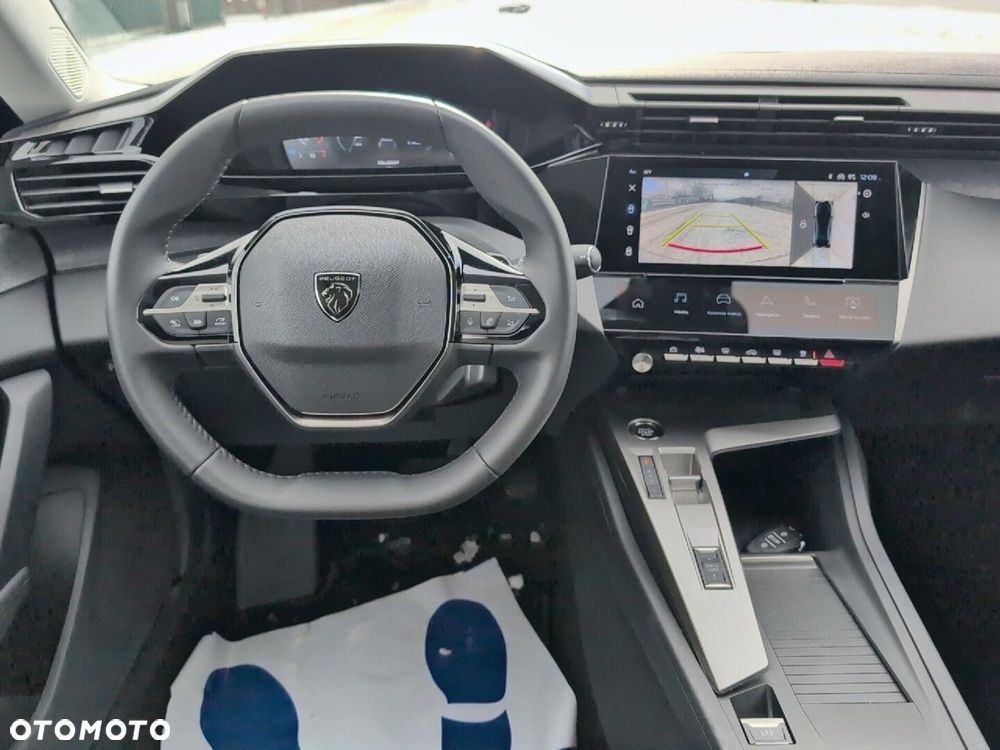 Peugeot 408 1.6 Plug-In Hybrid 225 Allure EAT8 - 11