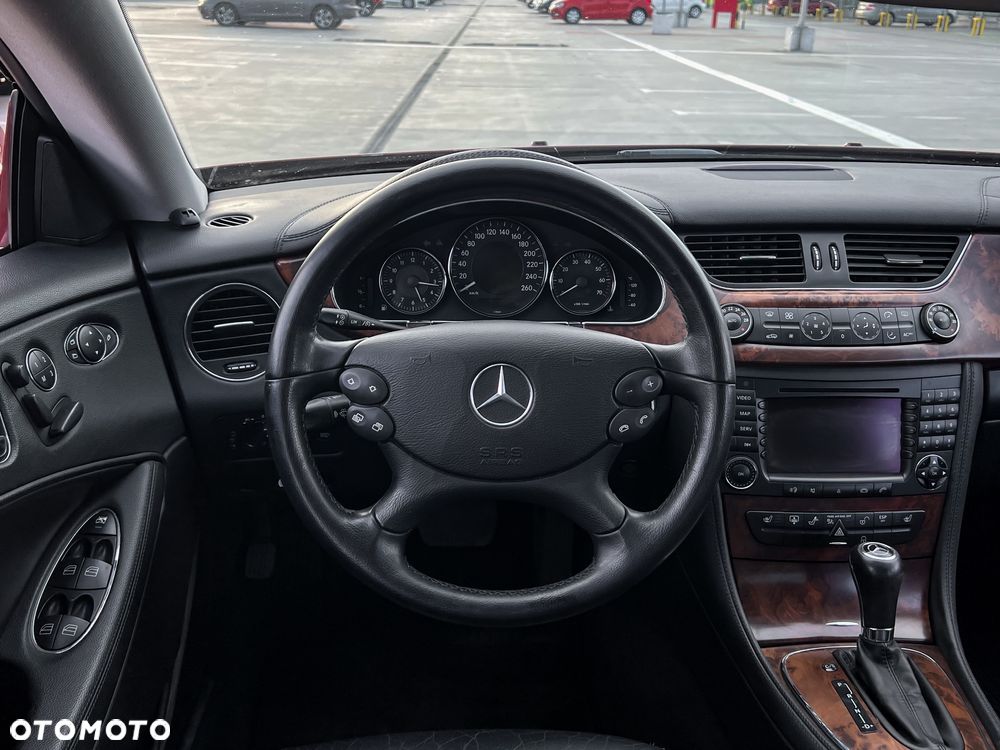 Mercedes-Benz CLS - 25