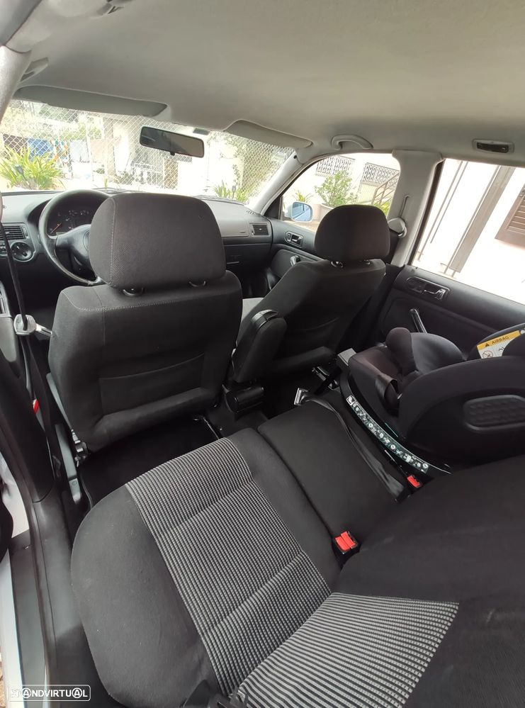 VW Golf 1.9 TDi Highline - 8