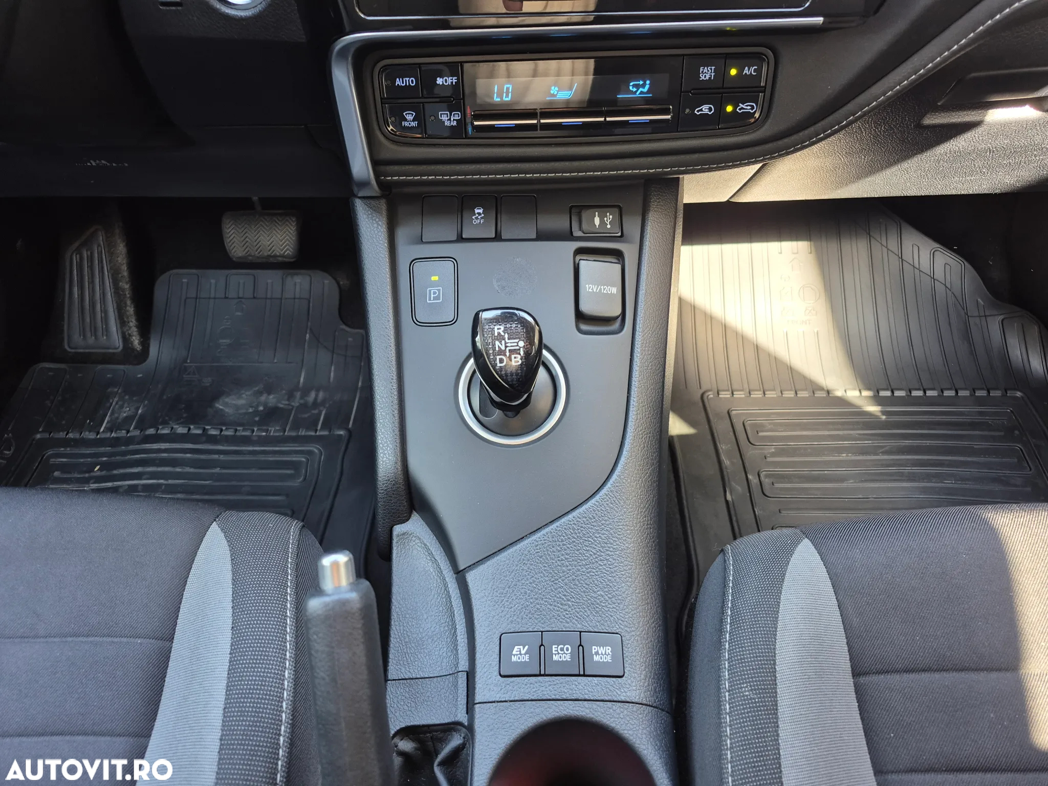 Toyota Auris - 19