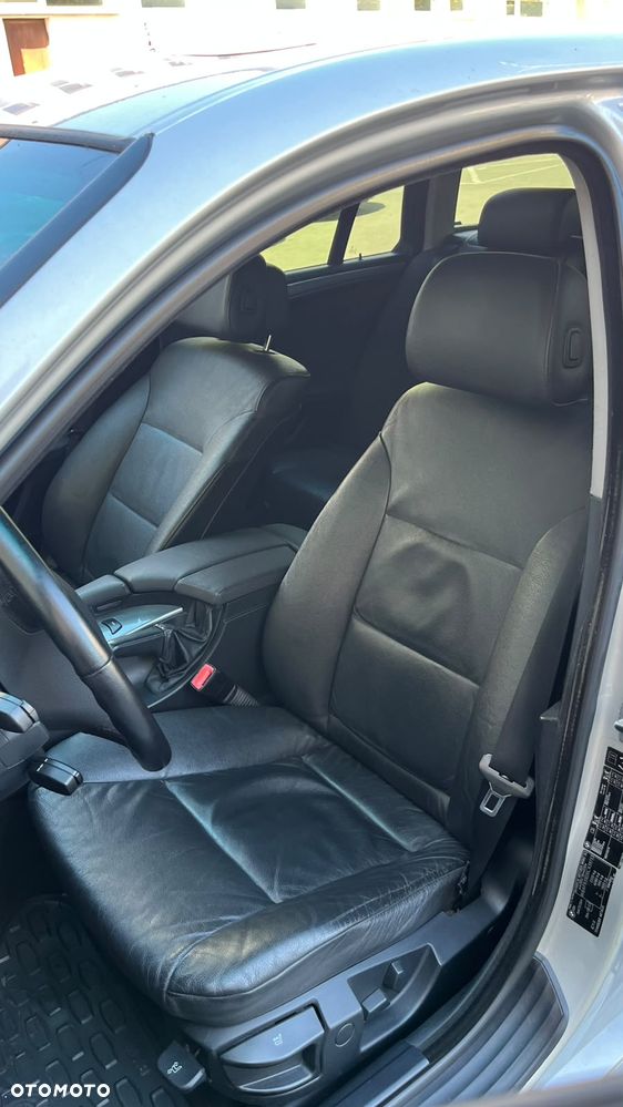 BMW Seria 5 520d - 14