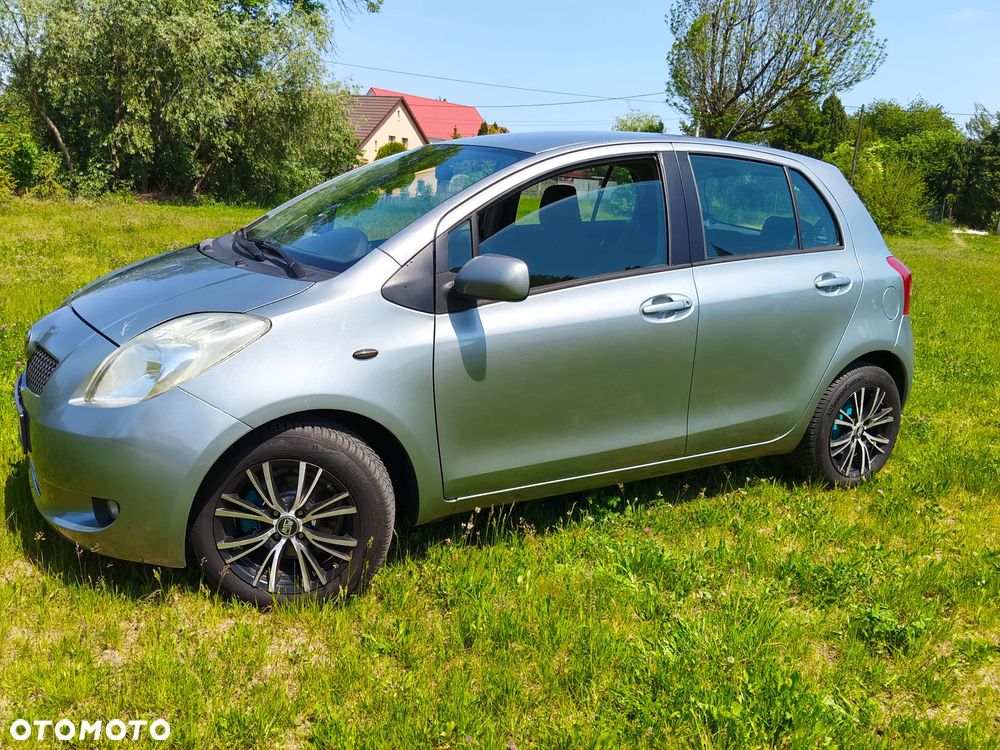 Toyota Yaris 1.3 Luna Premium - 13