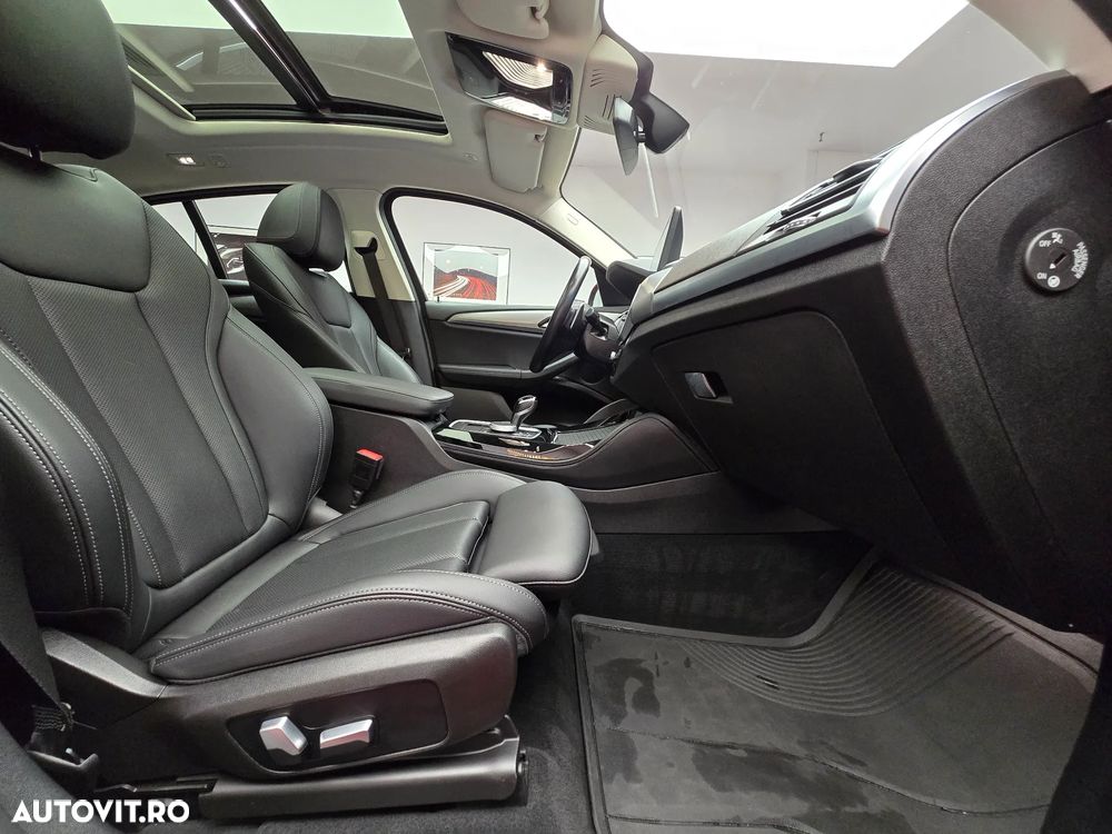 BMW X4 xDrive20i AT xLine - 27