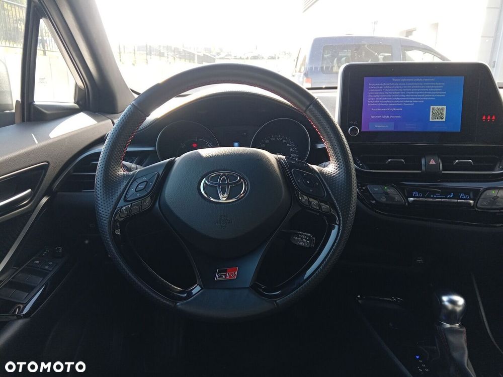 Toyota C-HR - 16
