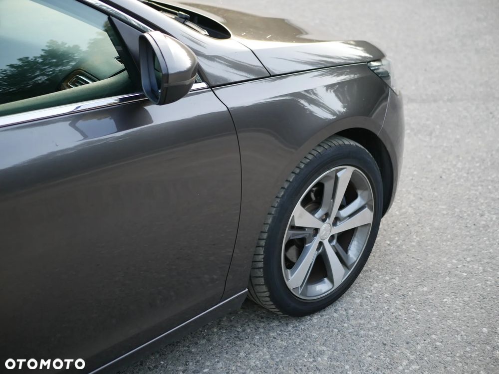 Peugeot 308 1.6 e-HDi Allure S&S - 14