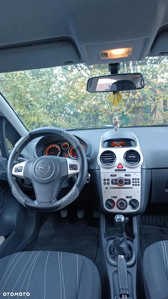Opel Corsa - 12