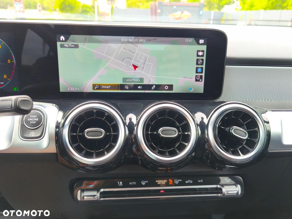Mercedes-Benz GLB - 8