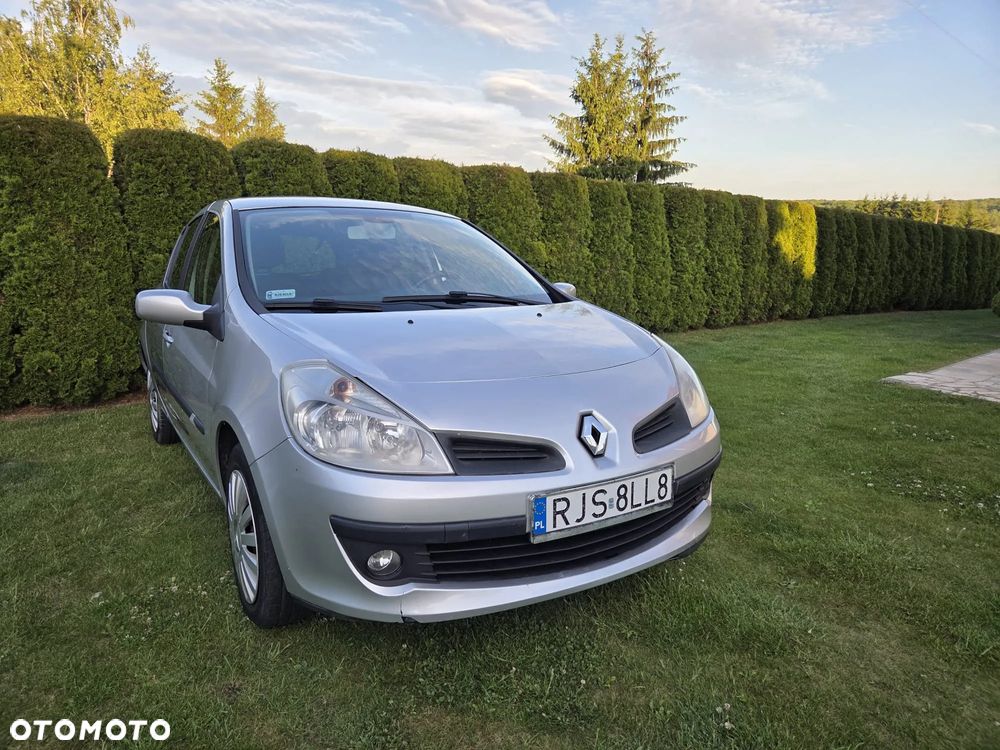 Renault Clio - 1