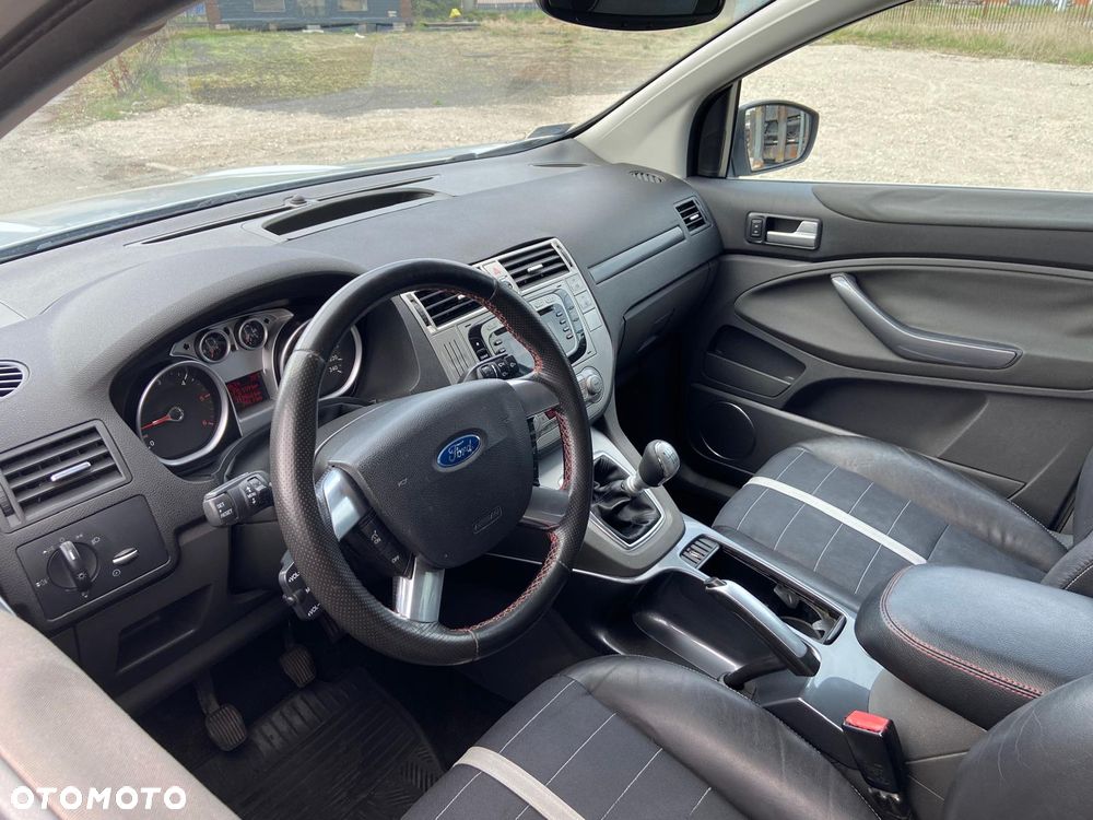 Ford Kuga 2.0 TDCi Titanium - 24