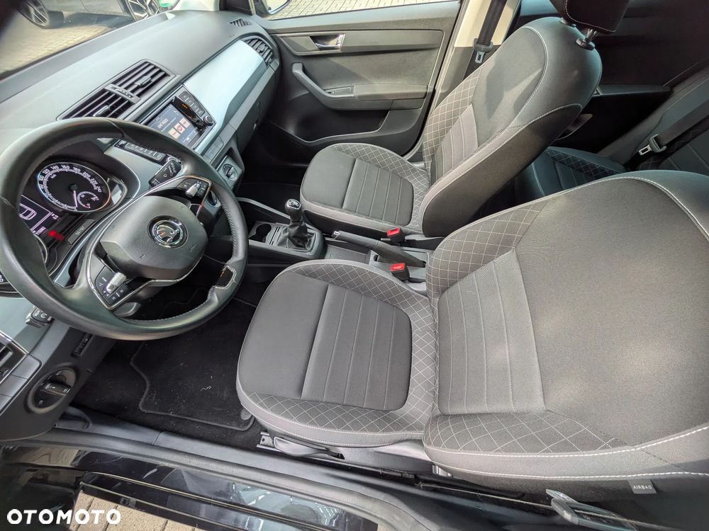 Skoda Fabia - 11