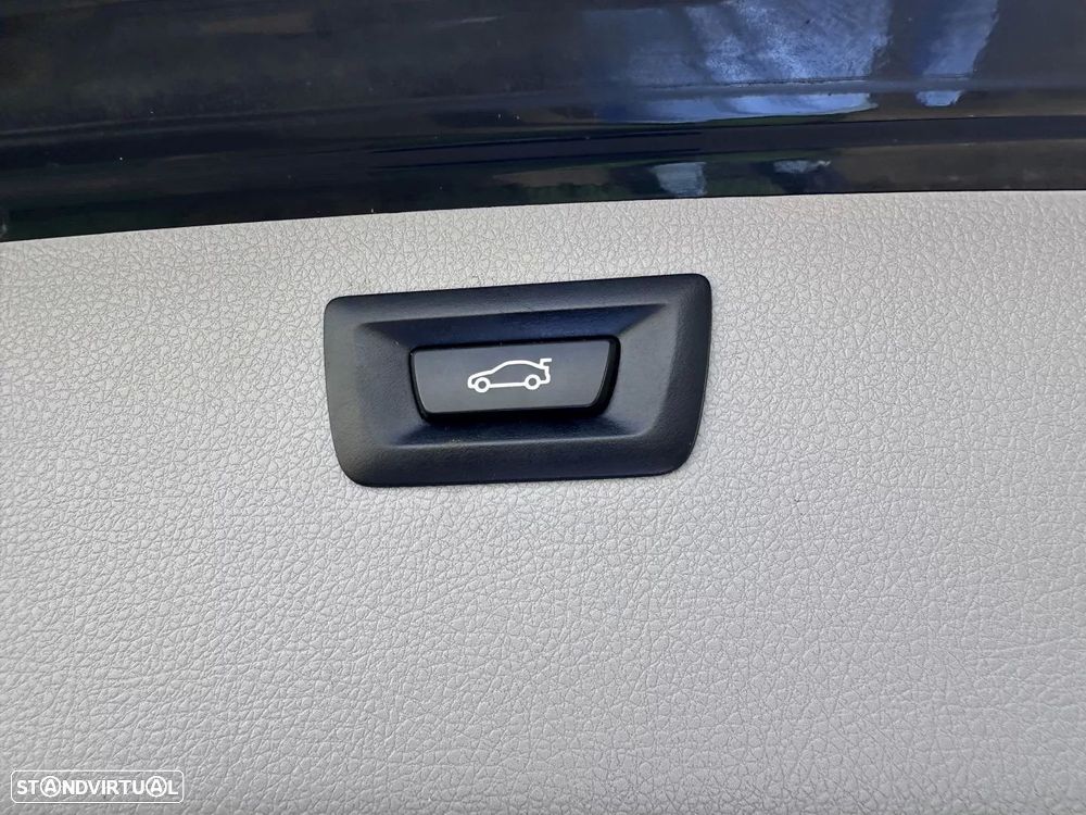 BMW 320 d Line Sport - 23