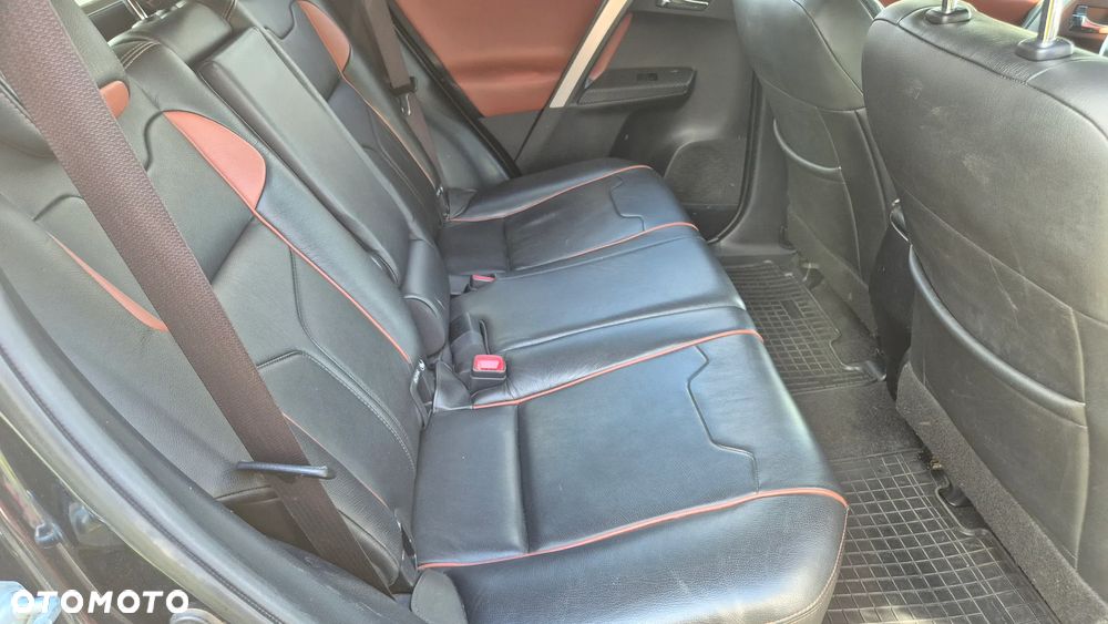 Toyota RAV4 2.0 D-4D Premium - 17