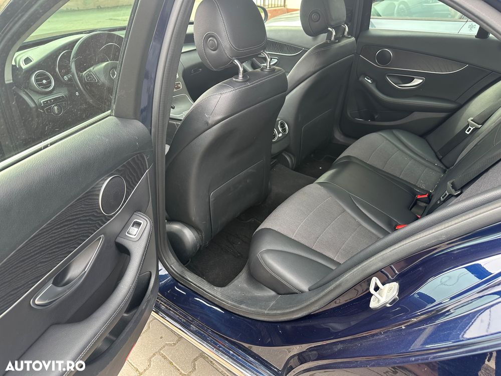 Mercedes-Benz C 220 CDI DPF (BlueEFFICIENCY) 7G-TRONIC Avantgarde - 8