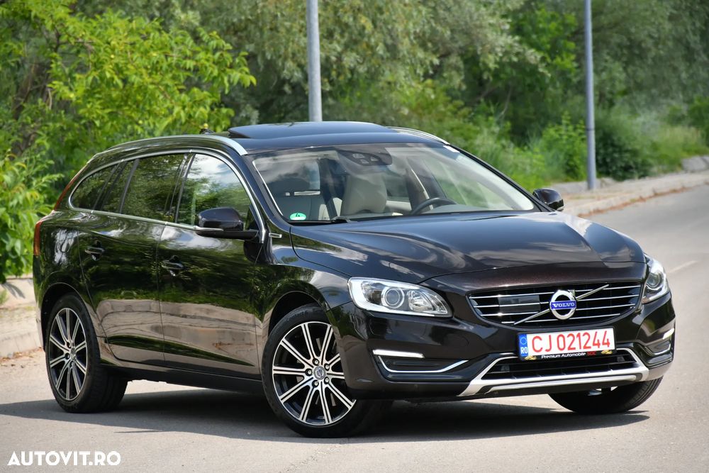 Volvo V60 D6 Plug-In-Hybrid AWD Geartronic Summum - 17