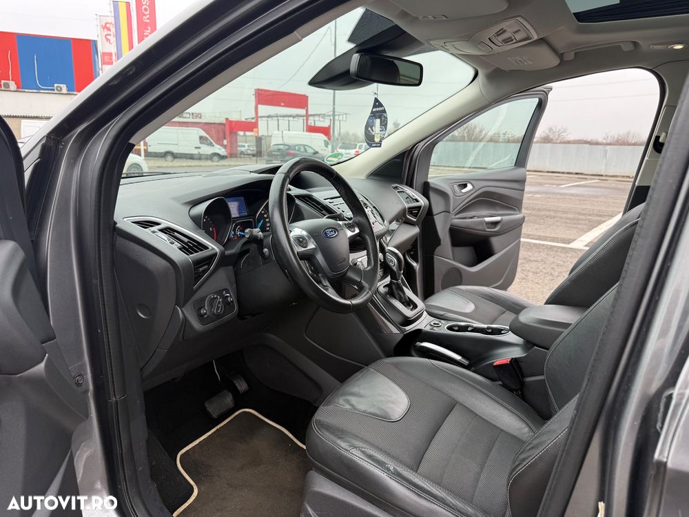 Ford Kuga 2.0 TDCi 4WD Powershift Titanium - 24