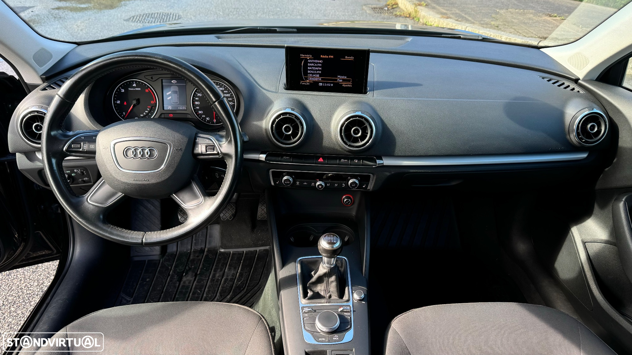 Audi A3 Sportback 1.6 TDI Attraction - 16