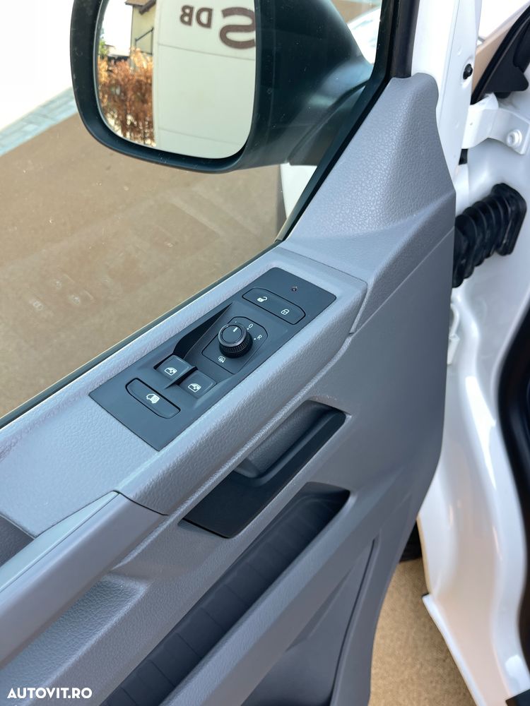 Volkswagen Transporter 2.0TDI  LUNG  2CULISANTE - 30