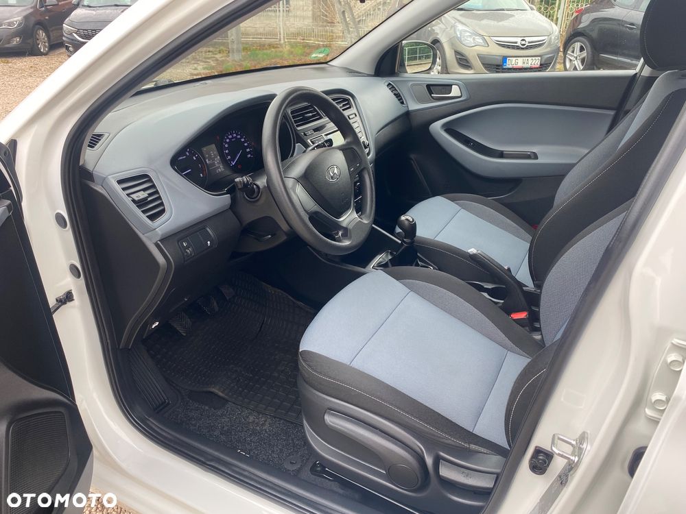 Hyundai i20 1.2 Classic Plus - 4