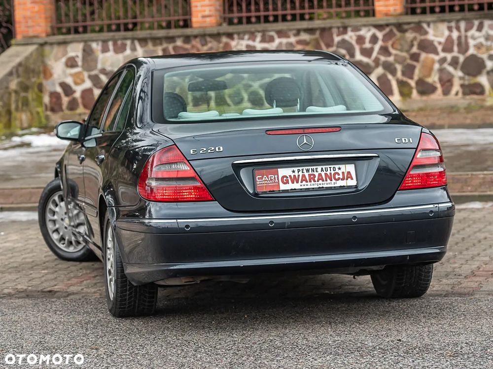 Mercedes-Benz Klasa E 200 CDI Elegance - 11