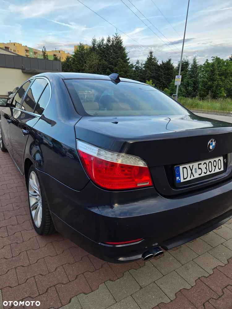 BMW Seria 5 525d - 31