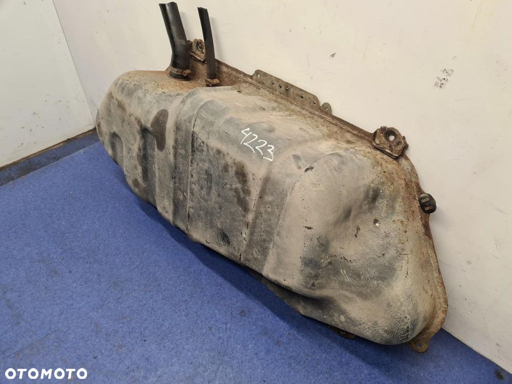 TOYOTA YARIS I 1.4D  ZBIORNIK PALIWA - 10