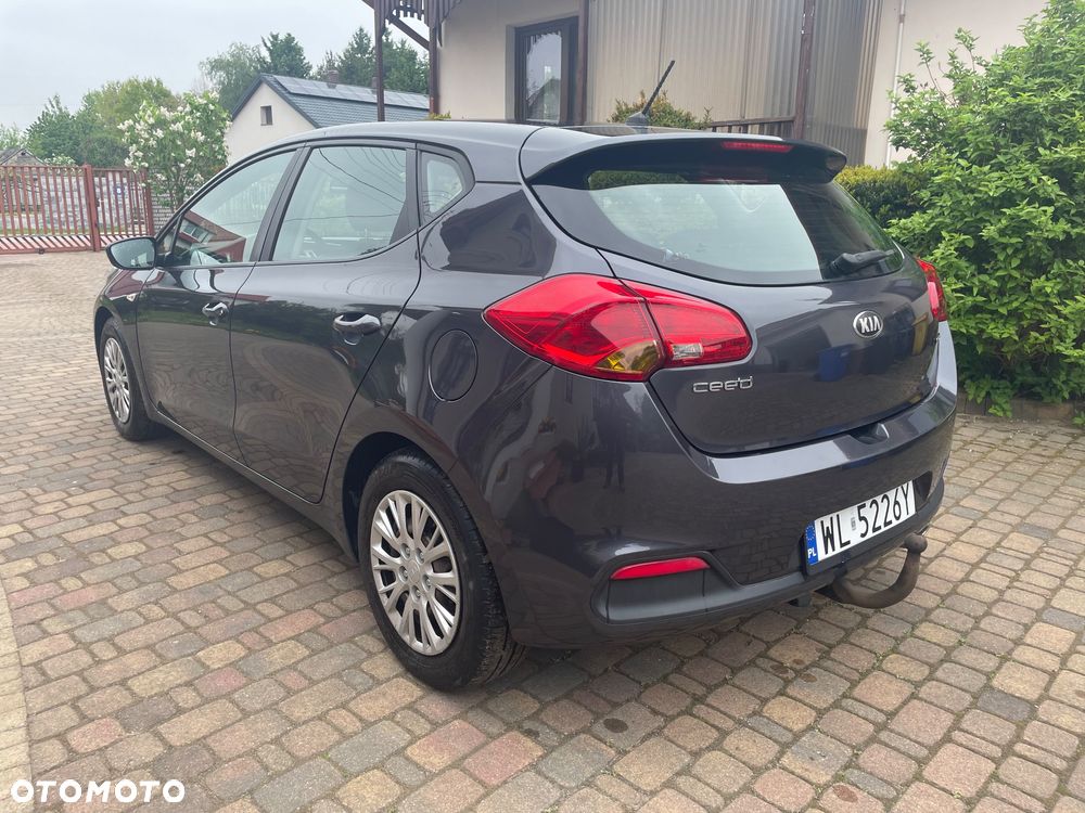 Kia Ceed 1.6 CRDi 115 ISG Vision - 24