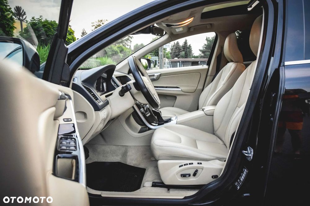 Volvo XC 60 D4 AWD Summum - 11