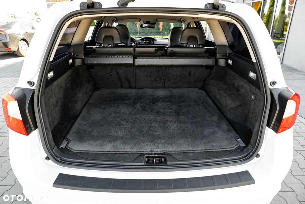 Volvo V70 D5 AWD Geartronic Edition Pro - 25