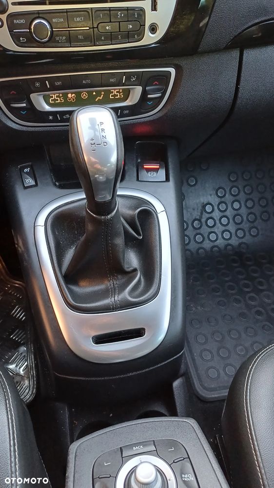 Renault Scenic 2.0 16V 140 CVT Bose Edition - 25