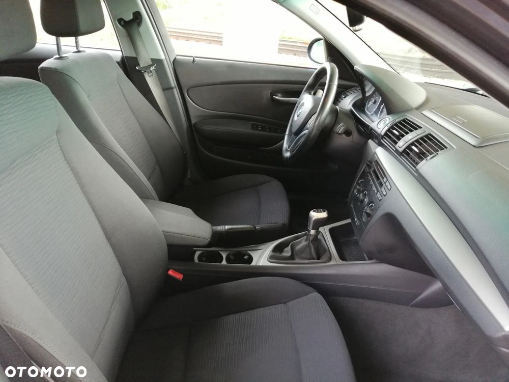 BMW Seria 1 - 12