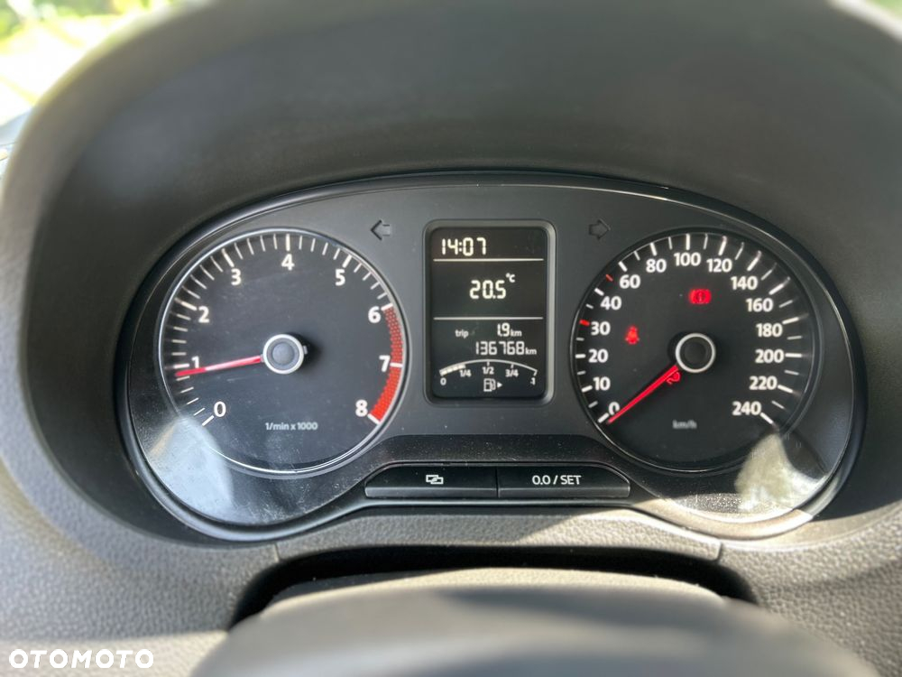 Volkswagen Polo 1.2 12V Comfortline - 22