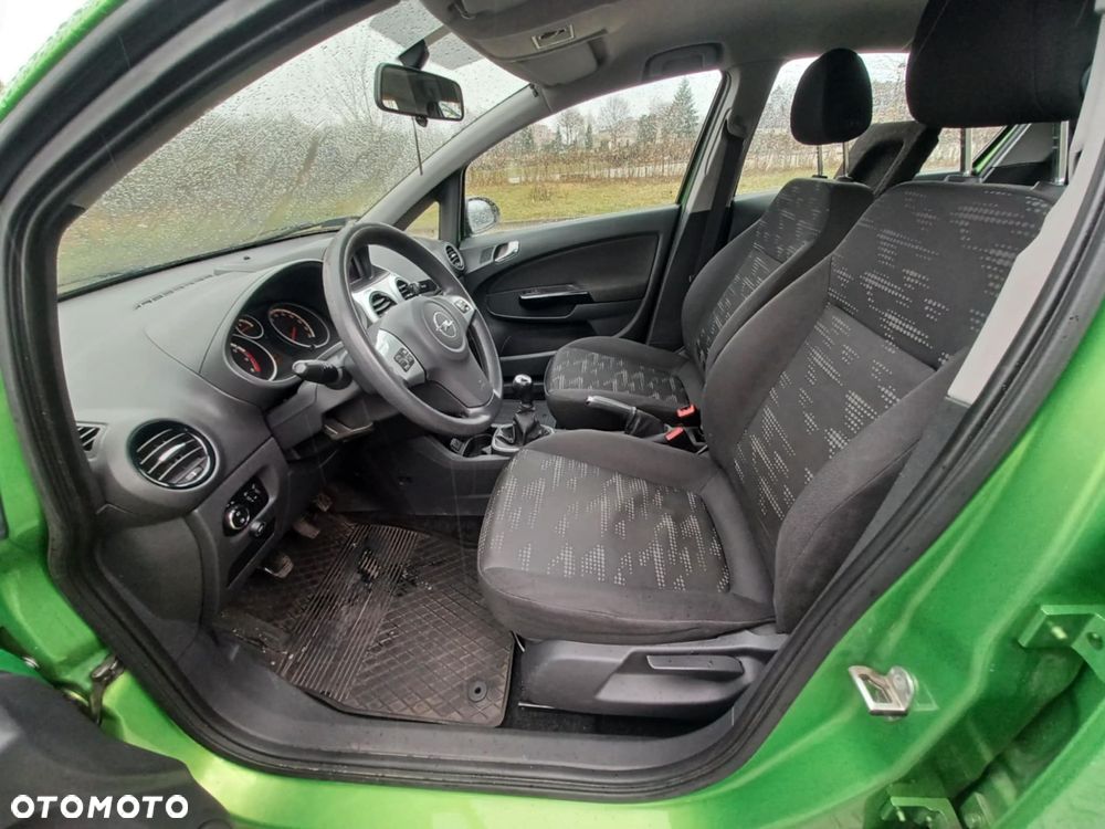 Opel Corsa 1.2 16V Cosmo - 25