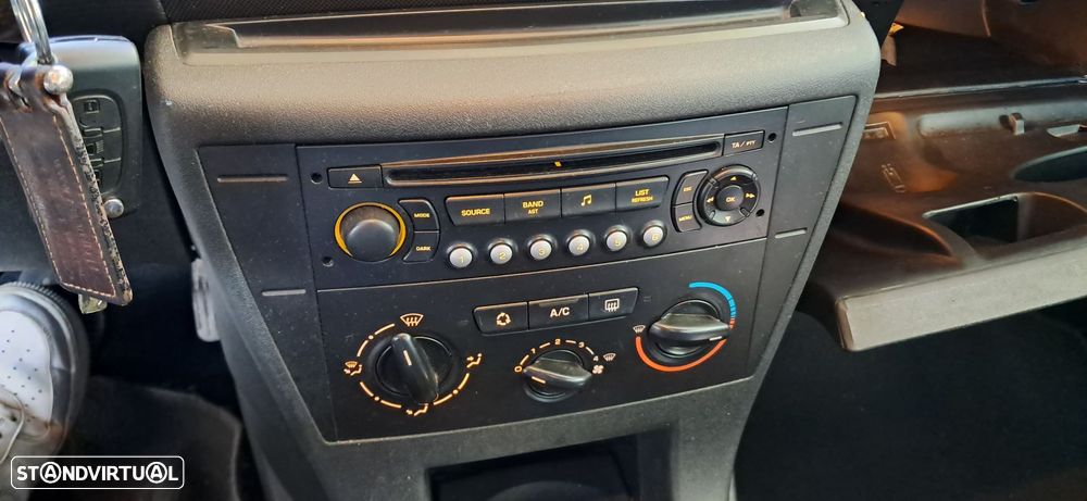 Citroën C4 1.6 HDi Attraction - 8