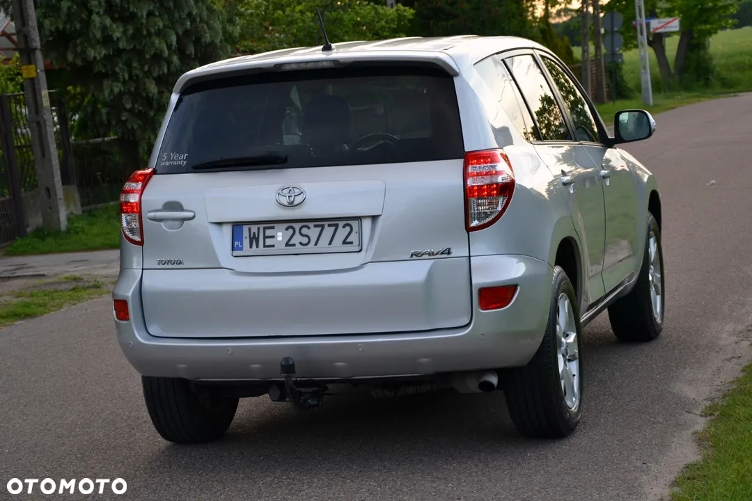 Toyota RAV4 2.2 D-4D 4x4 Executive - 14