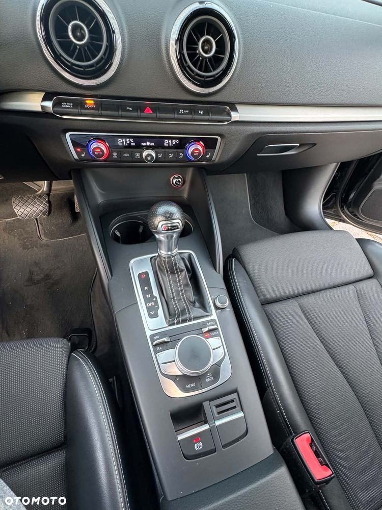 Audi A3 Sportback 2.0 TDI S tronic - 12